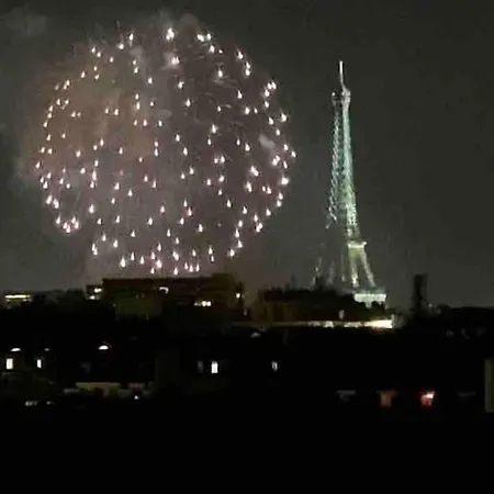 Eiffel Tower View - Cosy & Confortable - 2024 Apartamento *