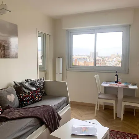 Eiffel Tower View - Cosy & Confortable - 2024